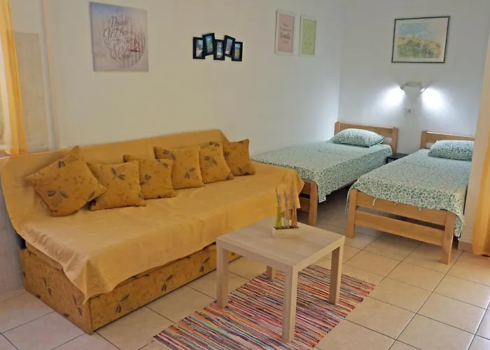 Studio Apartment Michelle - Intermezzo With Sea View