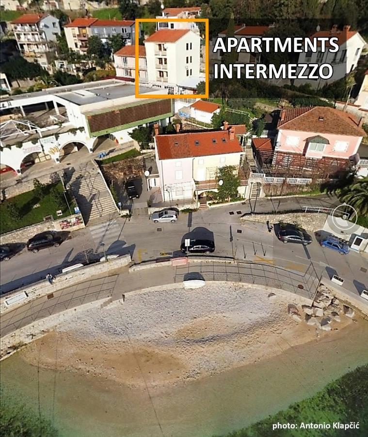 Michelle - Intermezzo With Sea View Apartment