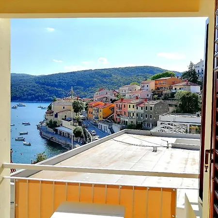 Studio Apartment Michelle - Intermezzo With Sea View Rabac Exterior photo