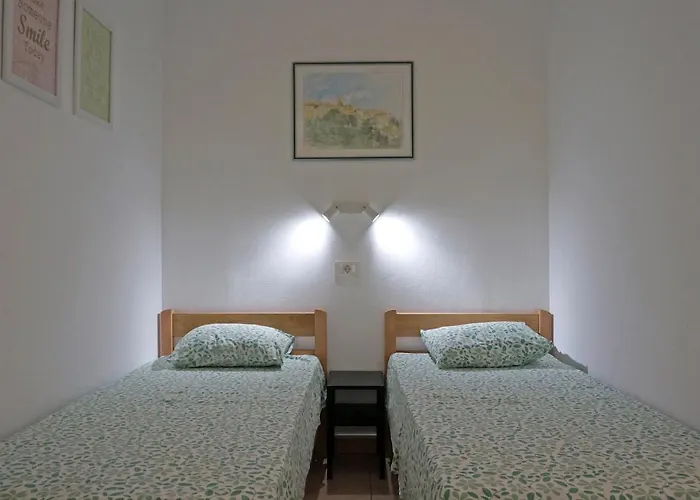 Studio Apartment Michelle - Intermezzo With Sea View
